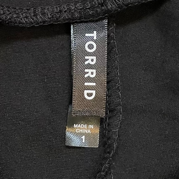 Torrid Platinum Tuxedo Legging - Ponte Sequin Stripe Black Sz 1X - Picture 9 of 13